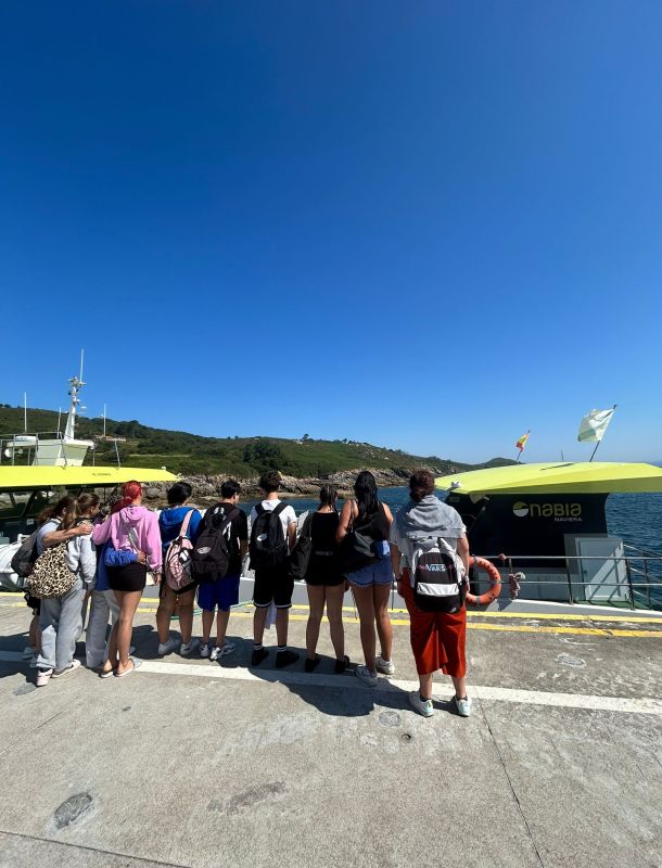 Piratas de Nabia ha llevado a las niñas y niños de Aldeas Infantiles SOS Galicia a disfrutar de la Isla de Ons