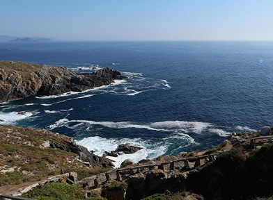 Hiking trails in Ons Island and Cíes Islands